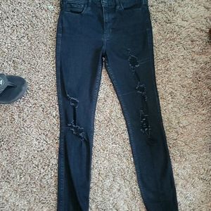 Black Hollister distressed skinny jeans